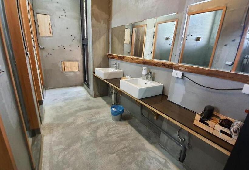 اتاق استاندارد با سرویس بهداشتی مشترک, 缽割貓點點 青旅 Diandian Hostel