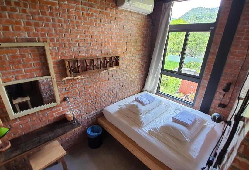 اتاق استاندارد با سرویس بهداشتی مشترک, 缽割貓點點 青旅 Diandian Hostel