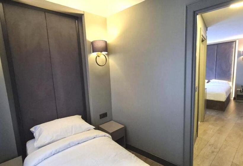 اتاق استاندارد سه نفره, Dilens Bosphorus