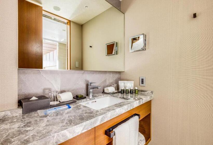 اتاق لوکس سه تخته, Okura Kyoto Okazaki Bettei  Age Requirement 12 Over