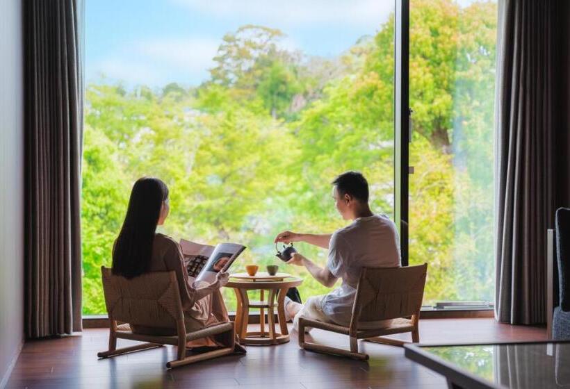 سوییت با چشمانداز باغ, Okura Kyoto Okazaki Bettei  Age Requirement 12 Over