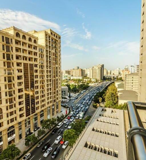 سوییت خانوادگی, Port Baku Residance 710 A