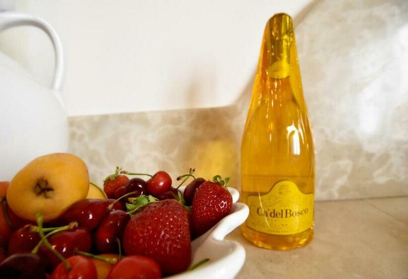 Номер Стандарт, Relais La Casa Del Poeta