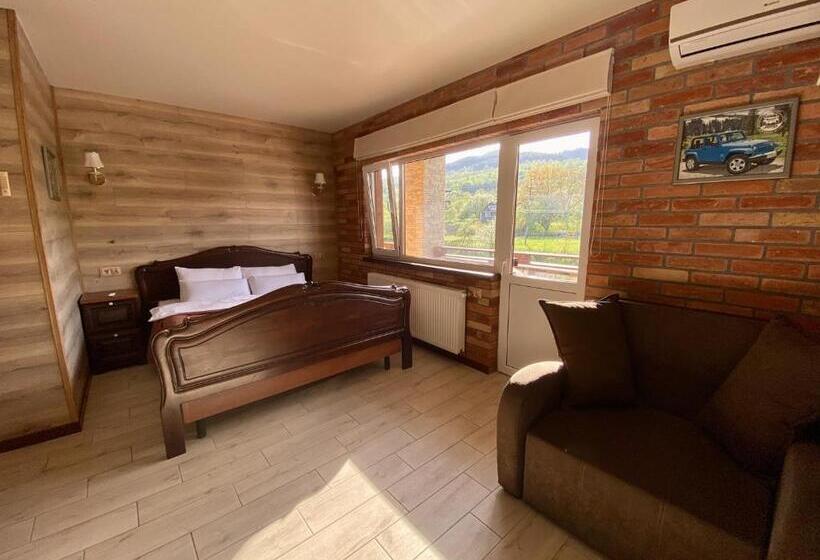 Üç Kişilik Standart Oda, готель довбуш