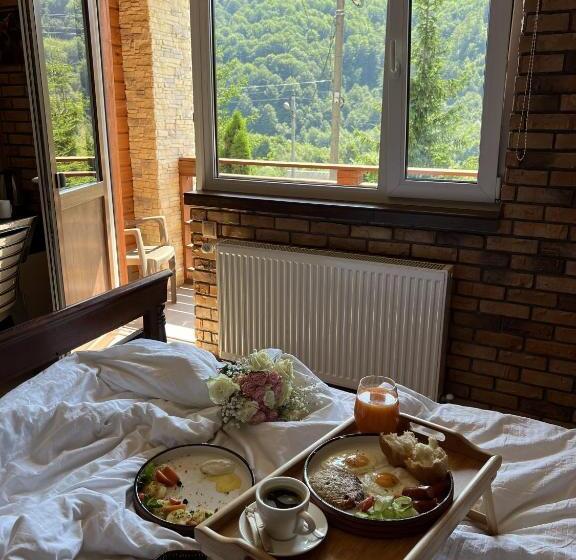 Dört Kişilik Standart Oda, готель довбуш