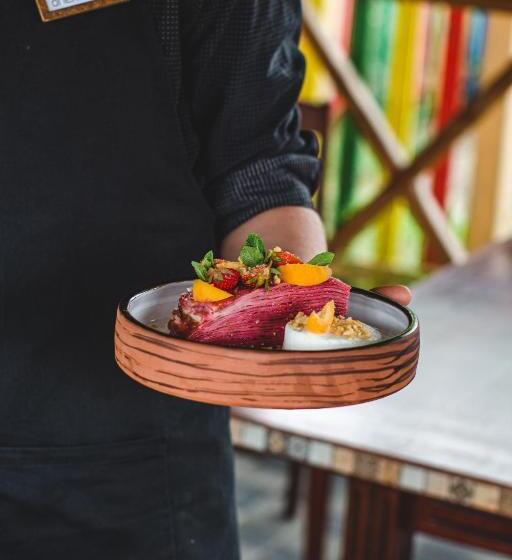 Dört Kişilik Standart Oda, готель довбуш