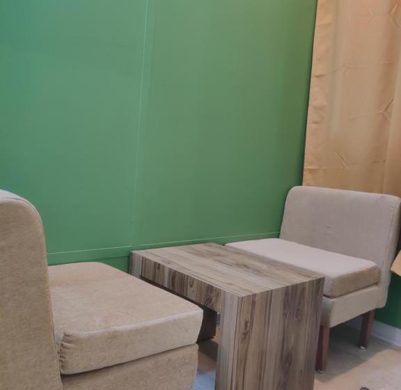 Camera Superiore, Aurelia Pearl