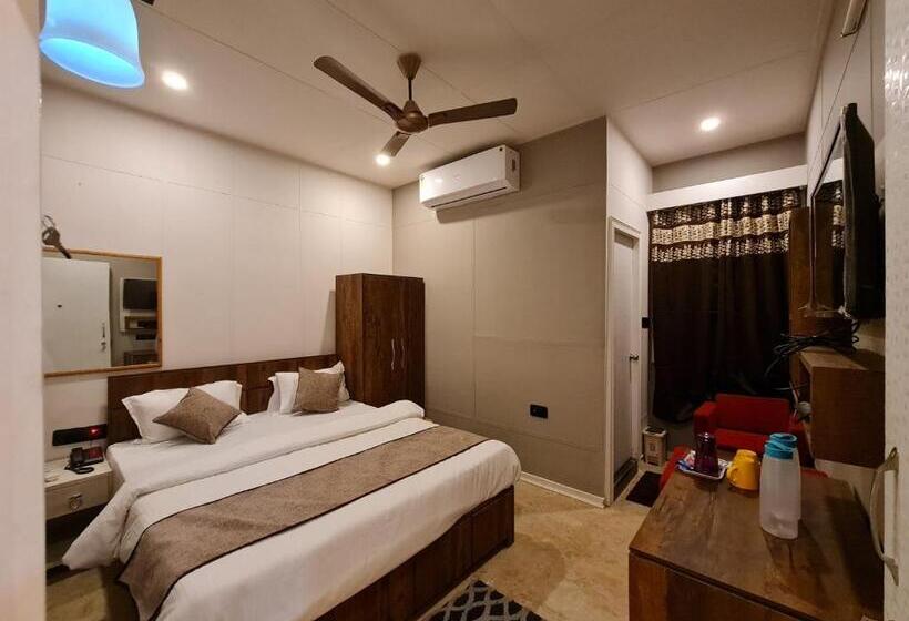 Camera Deluxe, Aurelia Pearl