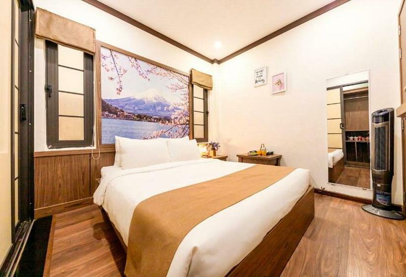 اتاق سوپریور, Khai Ngoc