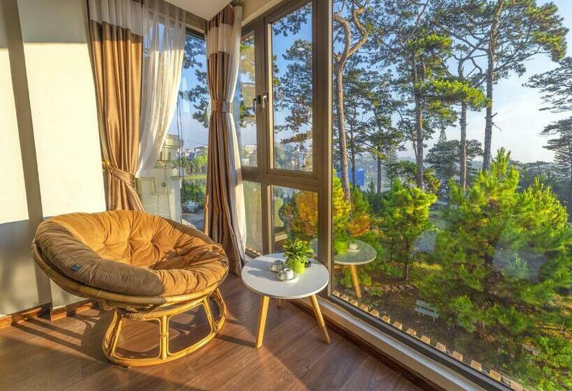 اتاق استاندارد با چشمانداز دریاچه, Khai Ngoc