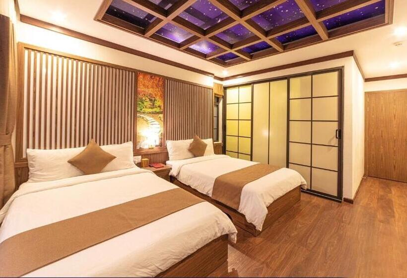 اتاق استاندارد چهار تخته, Khai Ngoc