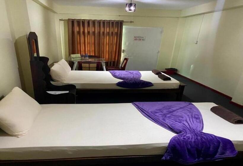 스탠다드 트리플 룸, Natures Nuwaraeliya