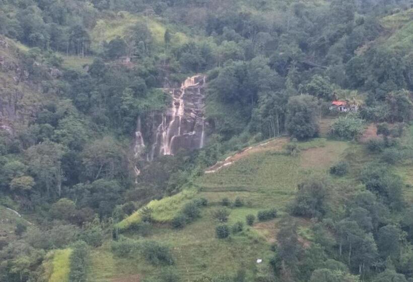 חדר משפחתי נוף להרים, Rawan Face Hotel Ella