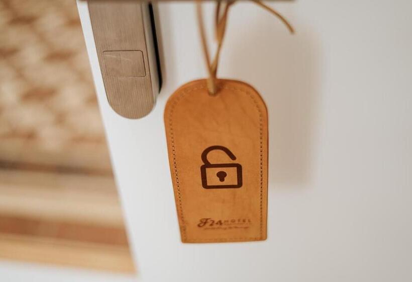 Номер Economy, Emblemático F24 Only Adults B&b
