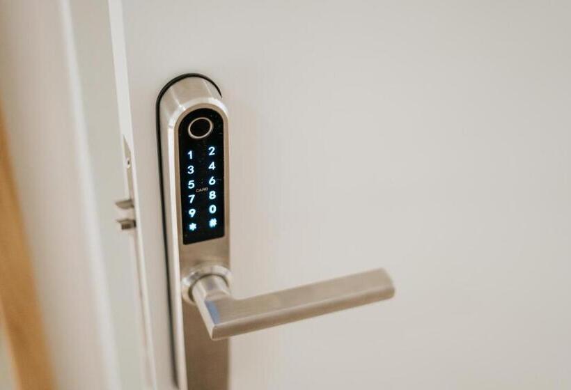 غرفة إقتصادية, Emblemático F24 Only Adults B&b