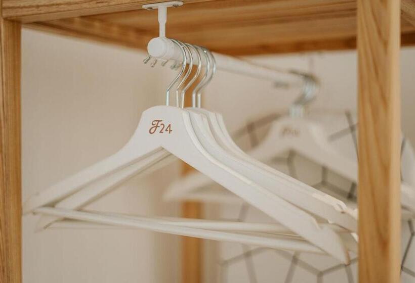 غرفة إقتصادية, Emblemático F24 Only Adults B&b