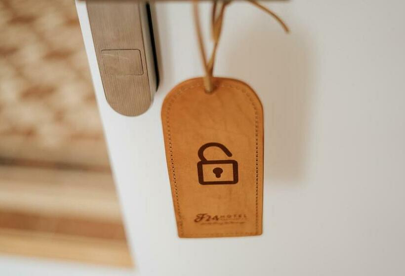 غرفة قياسية, Emblemático F24 Only Adults B&b