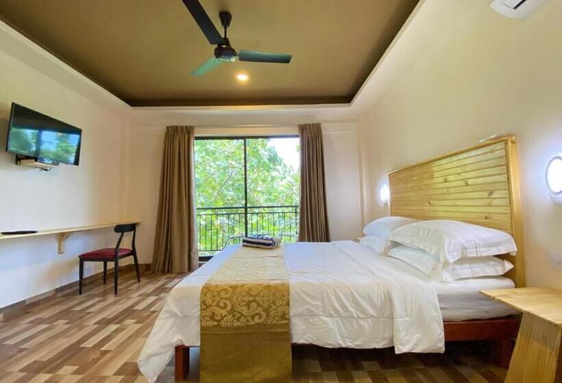 Comfort room with view, Paguro Seaview