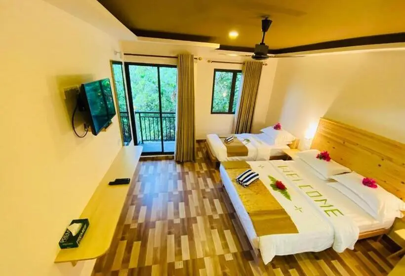 اتاق لوکس با چشم‌انداز دریا, Paguro Seaview