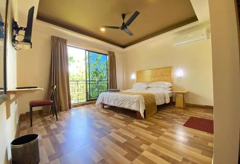اتاق لوکس با چشم‌انداز دریا, Paguro Seaview