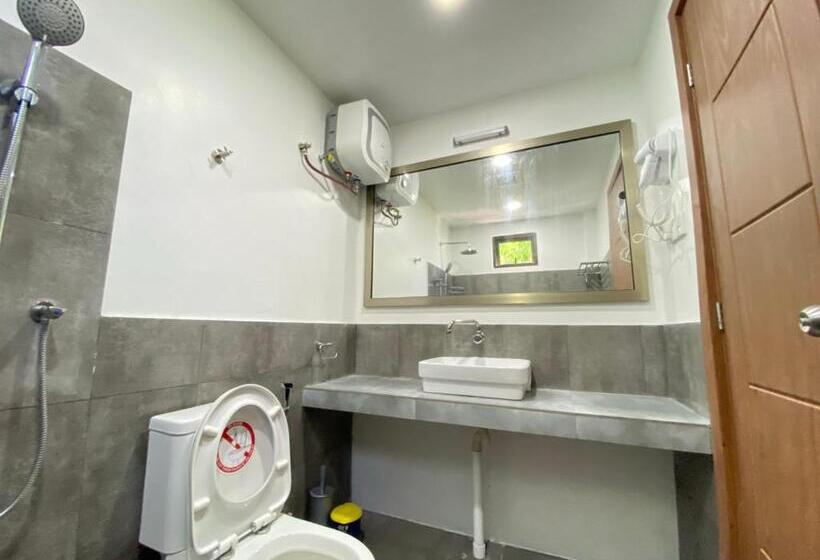 اتاق لوکس با چشمانداز دریا, Paguro Seaview