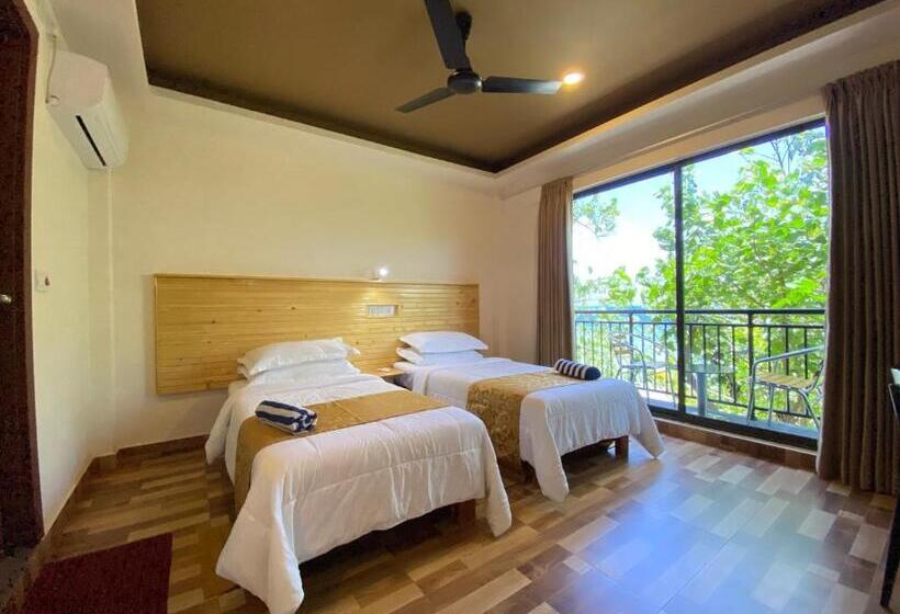 اتاق لوکس با چشمانداز دریا, Paguro Seaview