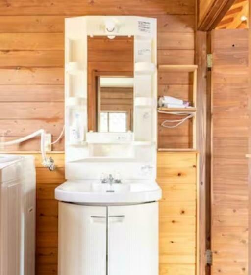 Családi Szoba, ウッドペッカー小径