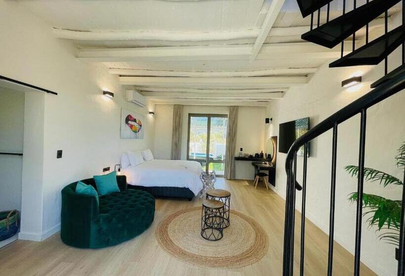 Люкс Семейный 2 Спальни, Droom Guesthouse