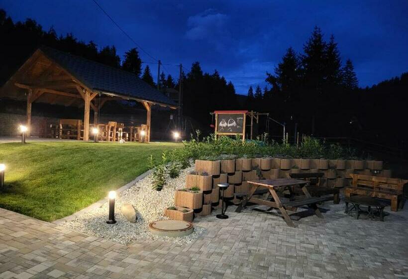 סוויטת 3 חדרי שינה, Chata U Dědka