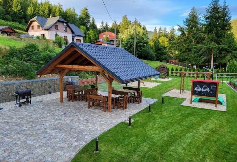 סוויטת 3 חדרי שינה, Chata U Dědka