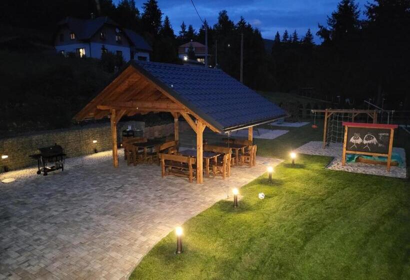 סוויטת 3 חדרי שינה, Chata U Dědka