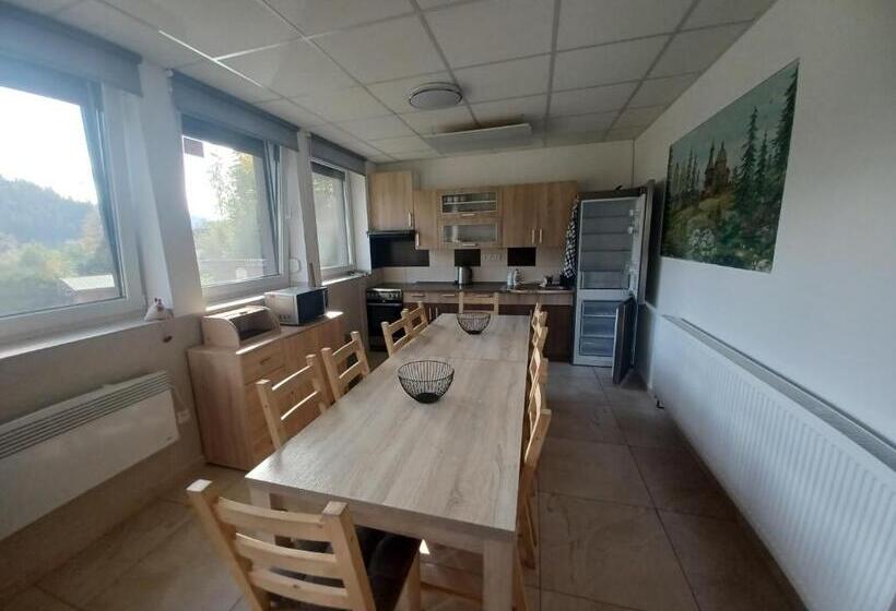 סוויטת 3 חדרי שינה, Chata U Dědka