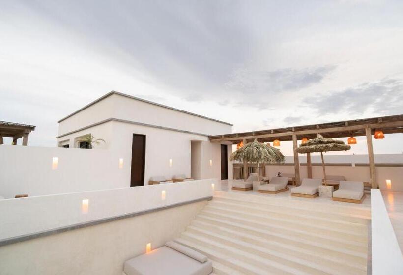 استودیوی سوپریور, Nãmas Tulum