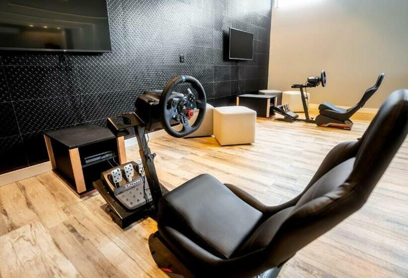 سوییت خانوادگی, Flat Em Frente Ao Parque Beto Carreiro