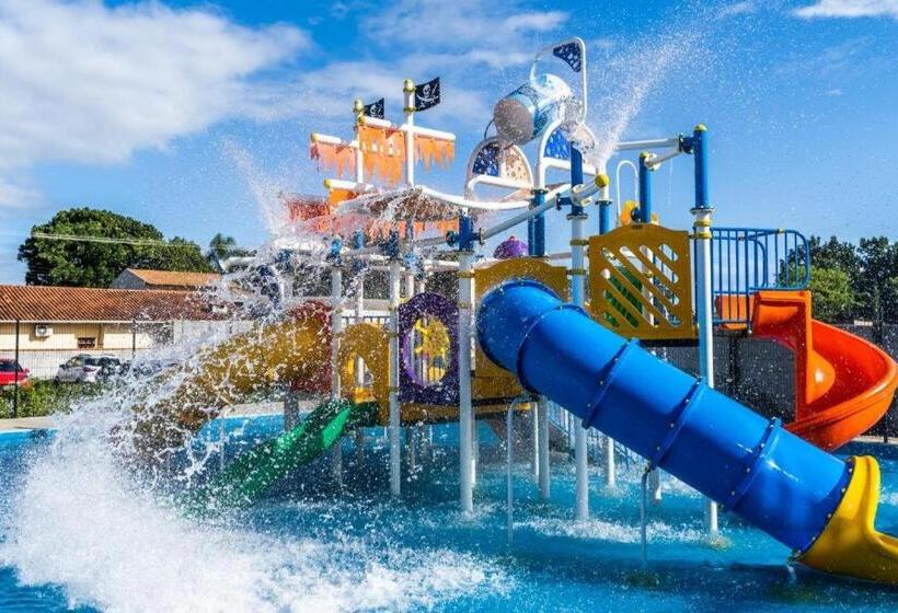 سوییت خانوادگی, Flat Em Frente Ao Parque Beto Carreiro