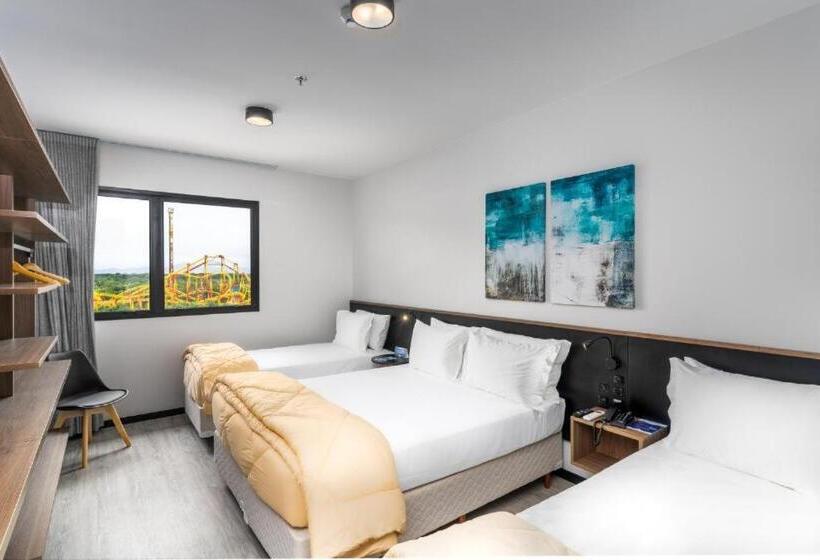 سوییت خانوادگی, Flat Em Frente Ao Parque Beto Carreiro