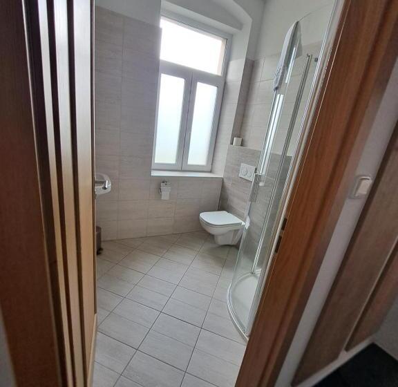 Четырехместный Номер Стандарт, Poutní Dům