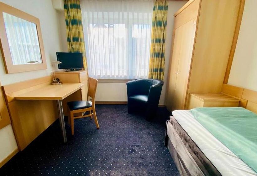 Номер Стандарт Индивидуальный с Балконом, Otto   Bed & Breakfast