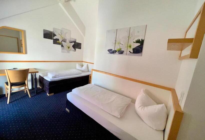 Полулюкс с Балконом, Otto   Bed & Breakfast