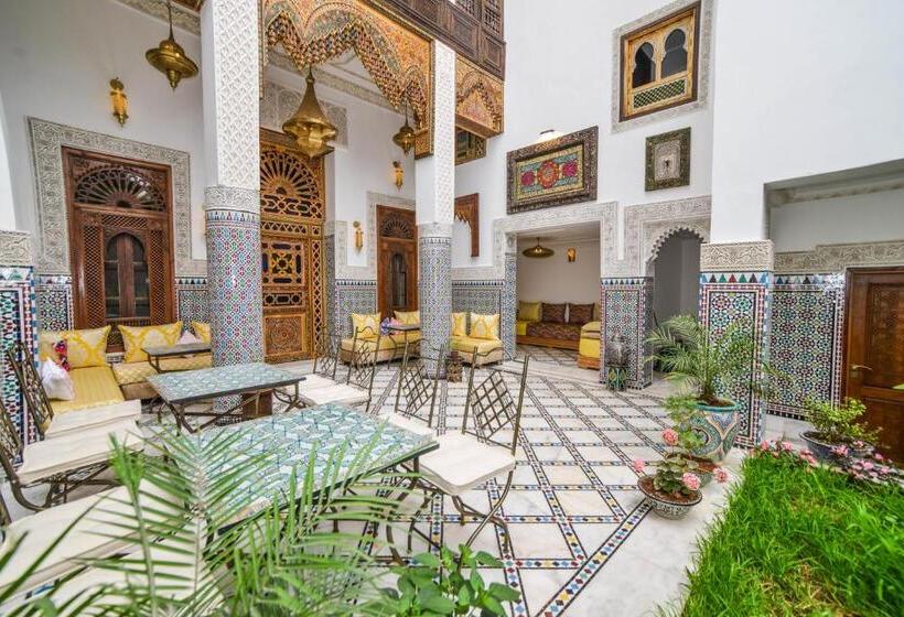 اتاق لوکس با بالکن, Riad Fez Mahal