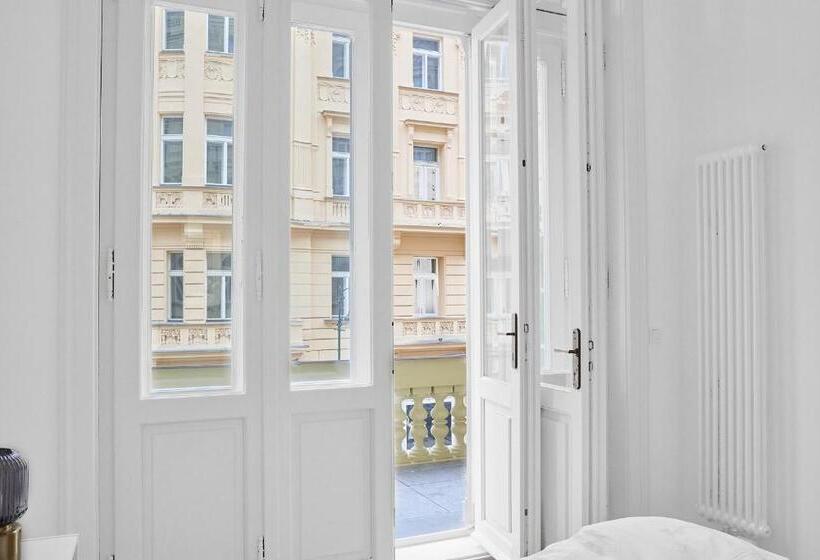 آپارتمان 2 خوابه با بالکن, Residence Dlouha   Old Town