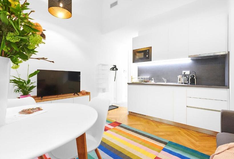 استودیوی استاندارد, Residence Dlouha   Old Town