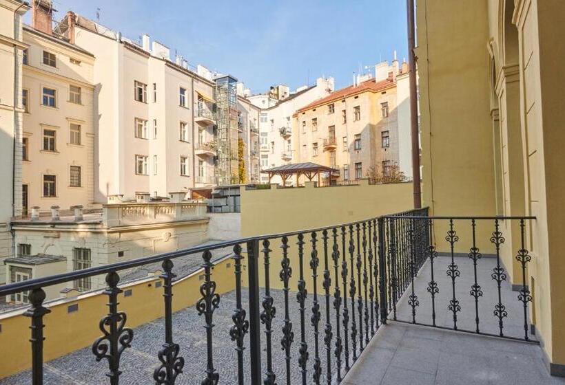 آپارتمان 1 خوابه با بالکن, Residence Dlouha   Old Town