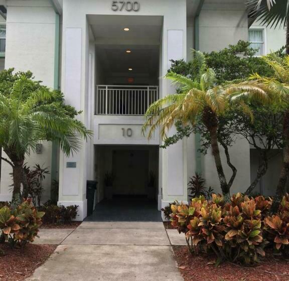 דירת שלושה חדרים, Doral 2 Story Villa 3 Bed 4 Bath At Provident Doral At The Blue Miami