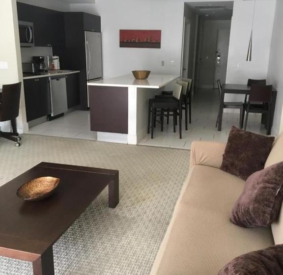 דירת שלושה חדרים, Doral 2 Story Villa 3 Bed 4 Bath At Provident Doral At The Blue Miami