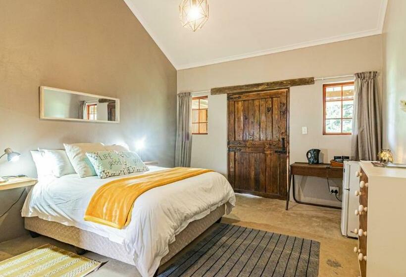 Номер Deluxe, Falling Waters