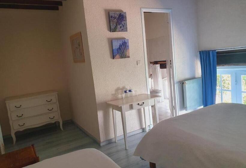 トリプルクラシックルーム, Ferme équestre & Chambres D Hôtes Gateau Stables Proche Guédelon