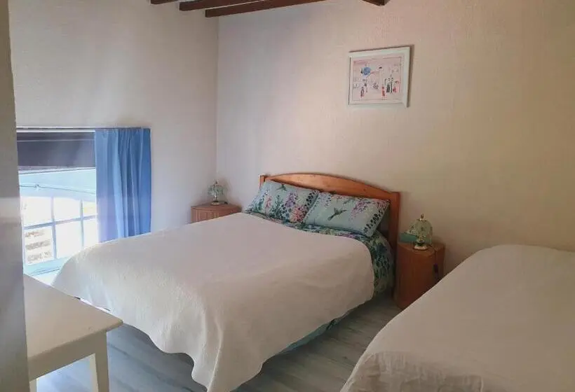 トリプルクラシックルーム, Ferme équestre & Chambres D Hôtes Gateau Stables Proche Guédelon