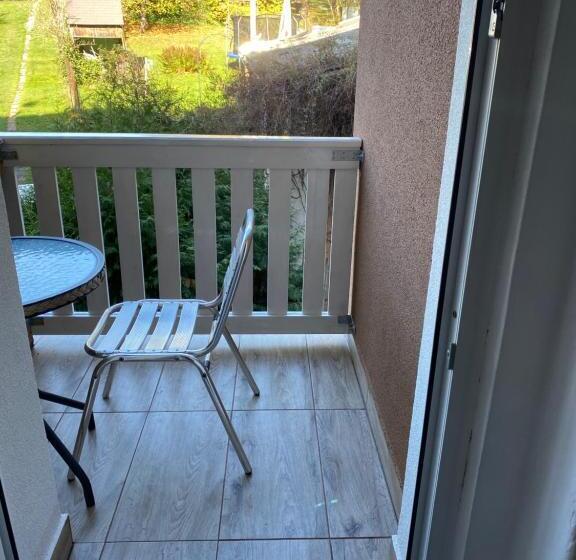 חדר סטנדרט יחיד עם מרפסת, Pension V Pohodě