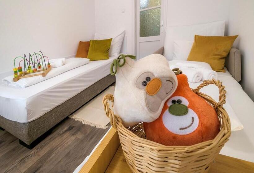 غرفة عائلية, Hagyma Panzió